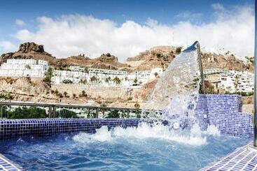 Morasol Suites