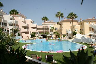 استراحتگاه Chayofa Country Club