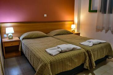 استراحتگاه Govino Bay