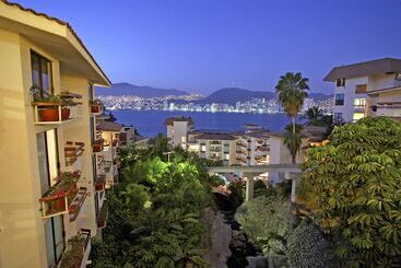 استراحتگاه Park Royal Beach Acapulco  All Inclusive