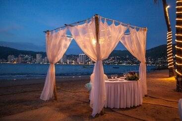 استراحتگاه Park Royal Beach Acapulco  All Inclusive