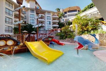 استراحتگاه Park Royal Beach Acapulco  All Inclusive
