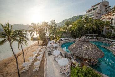 استراحتگاه Park Royal Beach Acapulco  All Inclusive