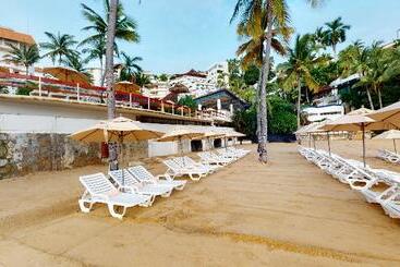 استراحتگاه Park Royal Beach Acapulco  All Inclusive