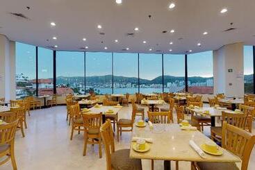 استراحتگاه Park Royal Beach Acapulco  All Inclusive