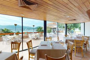 استراحتگاه Park Royal Beach Acapulco  All Inclusive