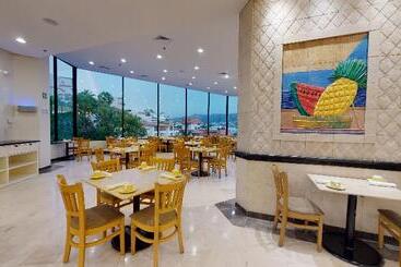 استراحتگاه Park Royal Beach Acapulco  All Inclusive
