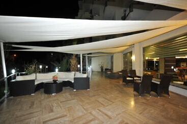 Asrın Beach Hotel   All Inclusive