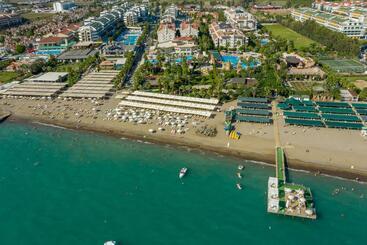 Aydinbey Famous Resort   Ultra All Inclusive