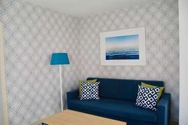 Broncemar Beach Suites