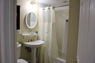 استراحتگاه Hilton Vacation Club Cypress Pointe Orlando