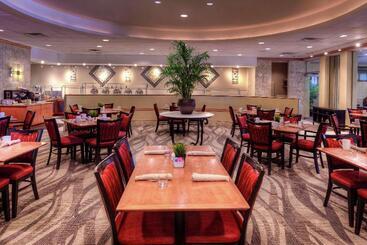 Doubletree By Hilton Hotel Tampa Airport  Westshore