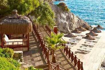 Ladonia Hotels Adakule