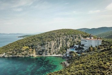 Ladonia Hotels Adakule