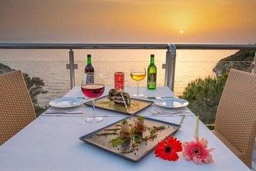 Ladonia Hotels Adakule