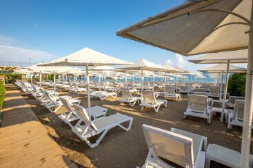 酒店 Aydinbey Gold Dreams   Ultra All Inclusive