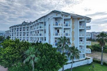 酒店 Aydinbey Gold Dreams   Ultra All Inclusive