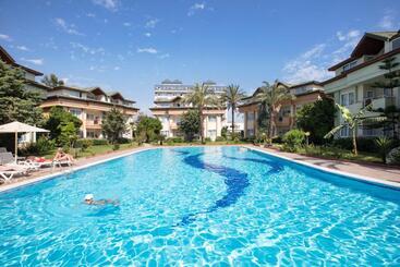 酒店 Aydinbey Gold Dreams   Ultra All Inclusive