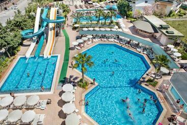酒店 Aydinbey Gold Dreams   Ultra All Inclusive