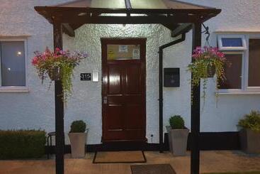 هتل Balkan Lodge Oxford