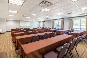 Hotell Comfort Suites Austin Airport