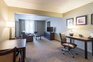 Hotell Comfort Suites Austin Airport