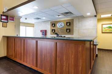 Hotell Comfort Suites Austin Airport