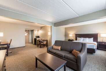 Hotell Comfort Suites Austin Airport