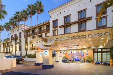 בית מלון כפרי Courtyard San Diego Old Town