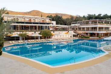 هتل Doubletree By Hilton Bodrum Isil Club Resort