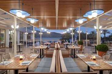 هتل Doubletree By Hilton Bodrum Isil Club Resort