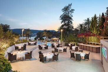 هتل Doubletree By Hilton Bodrum Isil Club Resort
