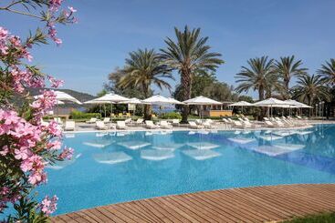 هتل Doubletree By Hilton Bodrum Isil Club Resort