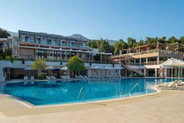 هتل Doubletree By Hilton Bodrum Isil Club Resort