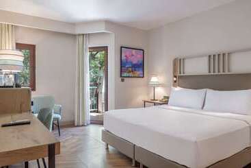 هتل Doubletree By Hilton Bodrum Isil Club Resort