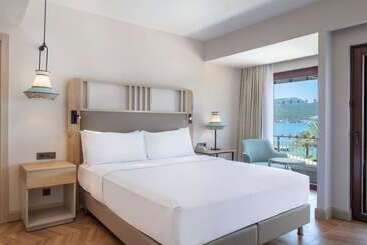 هتل Doubletree By Hilton Bodrum Isil Club Resort