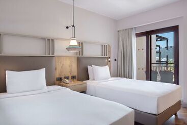 هتل Doubletree By Hilton Bodrum Isil Club Resort