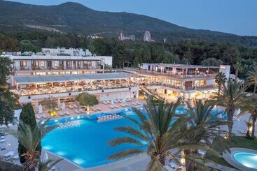 هتل Doubletree By Hilton Bodrum Isil Club Resort