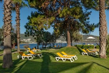 هتل Doubletree By Hilton Bodrum Isil Club Resort