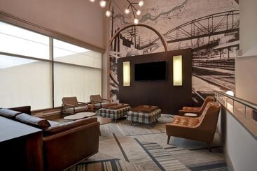 هتل Four Points By Sheraton Boston Newton