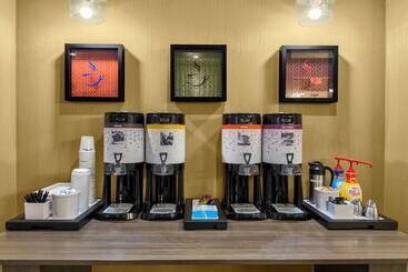 هتل Hampton Inn & Suites Los Angeles/hollywood