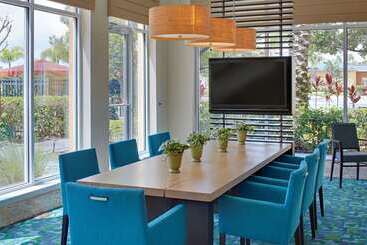 هتل Hilton Garden Inn Orlando International Drive North