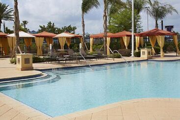 هتل Hilton Garden Inn Orlando International Drive North