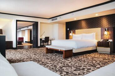 هتل Hilton Miami Downtown