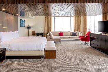 هتل Hilton Miami Downtown