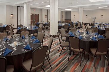هتل Nashville Airport Marriott
