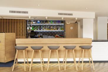 هتل Holiday Inn Express Edinburgh City Centre, An Ihg