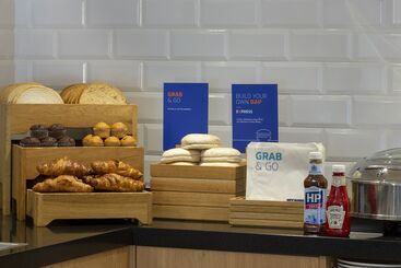 هتل Holiday Inn Express Edinburgh City Centre, An Ihg
