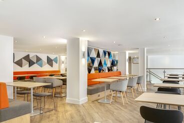 هتل Holiday Inn Express Edinburgh City Centre, An Ihg