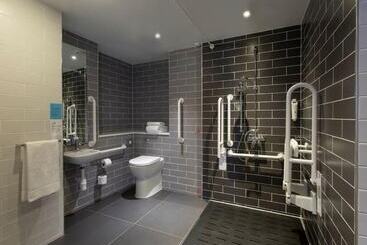 هتل Holiday Inn Express Edinburgh City Centre, An Ihg